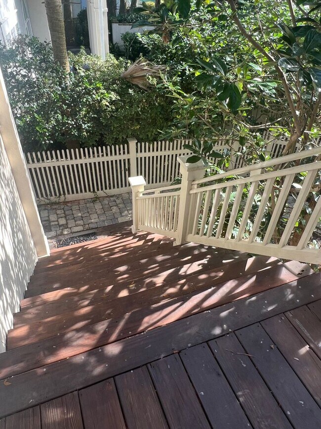 Building Photo - Spacious Updated Home in Windmill Harbour!