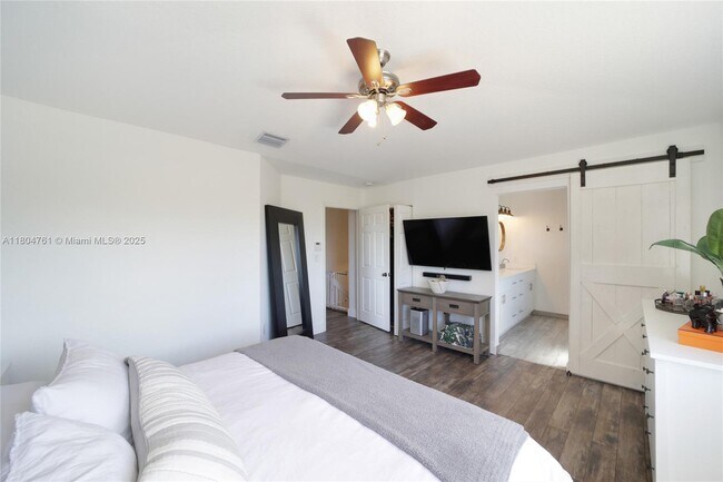 Building Photo - 16340 SW 75th St