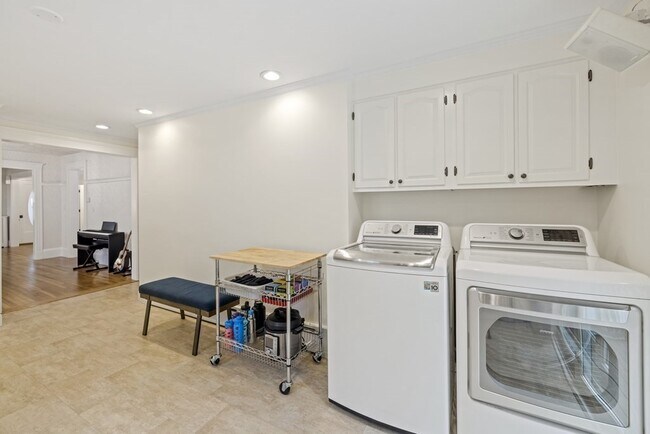 Building Photo - 107 Ronald Rd