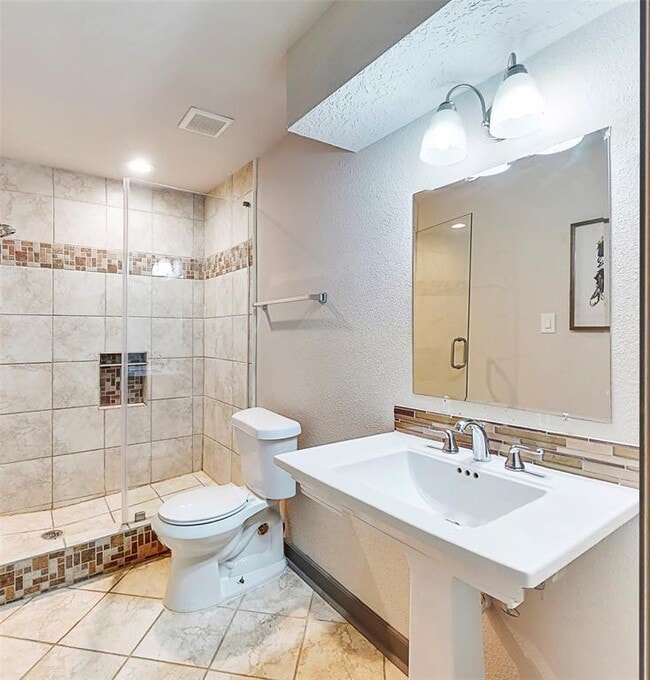 Building Photo - 632 N Eldridge Pky