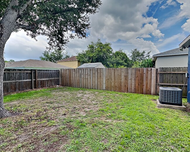Building Photo - 3512 Stonefield Dr