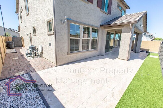Building Photo - 4065 S Marin Dr