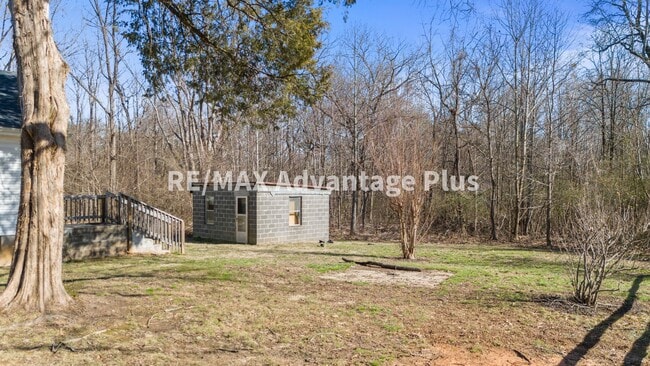 Building Photo - 3-Bedroom Home Convenient to Farmville and Hampden Sydney!