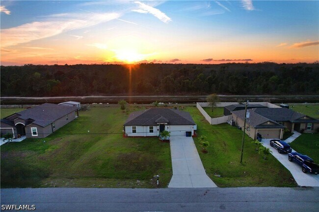 Building Photo - 836 Youngreen Dr
