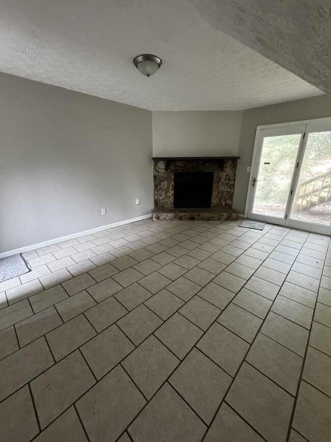 Building Photo - 5515 Caesars Way