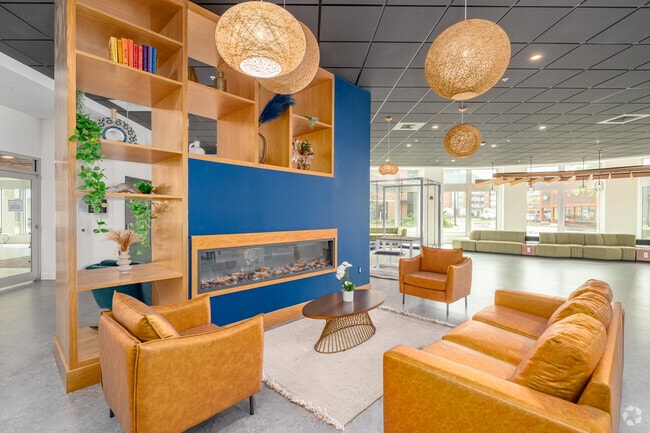 Lobby Photo - Pacifica on Green