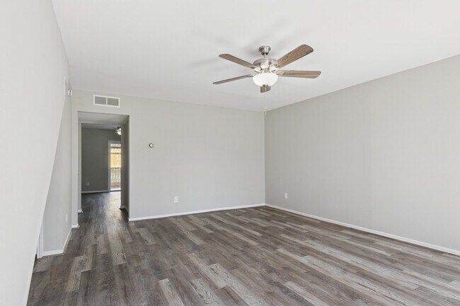 Building Photo - 9114 Kempwood Dr