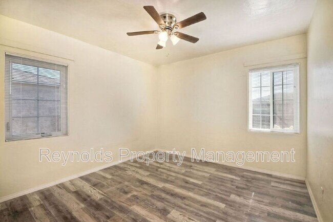 Building Photo - 3343 Chamoune Ave