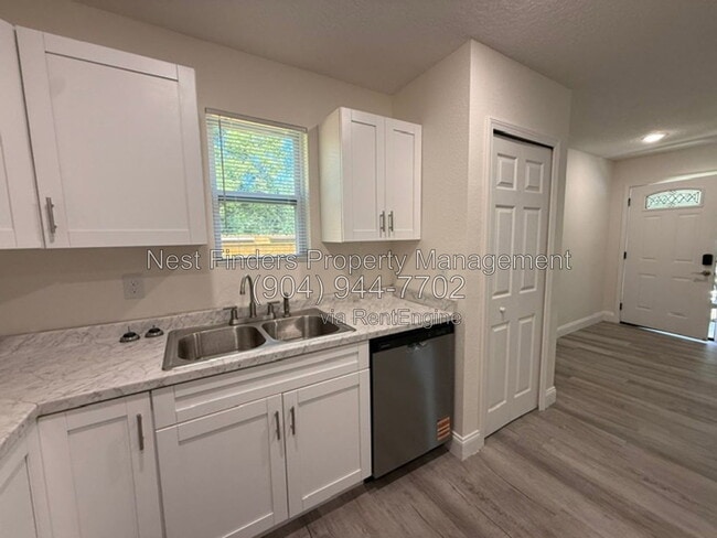 Building Photo - 2170 Caljon Rd