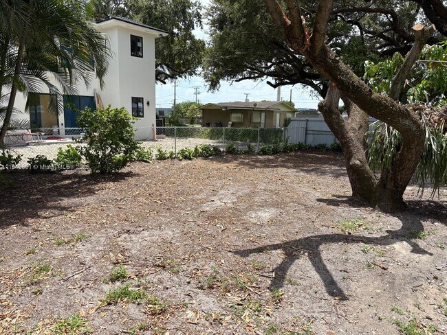 Building Photo - 3368 NW 51st Terrace
