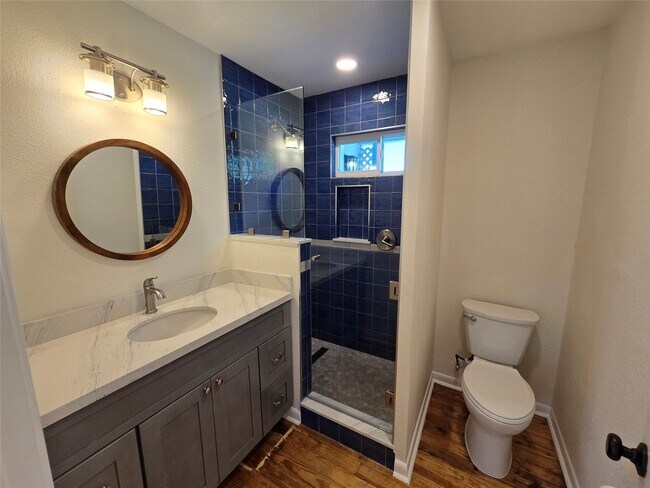 Building Photo - 914 Avenue K