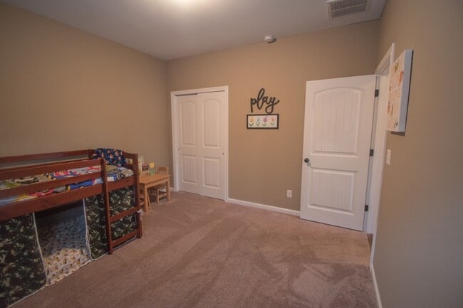 Building Photo - Fall in Love with this home!!!