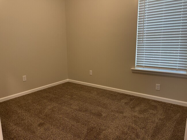 Building Photo - 503 Le Conte St