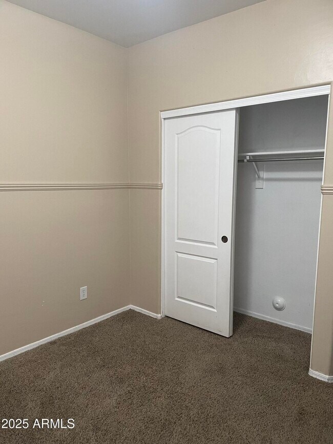 Building Photo - 30254 W Earll Dr