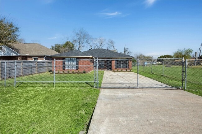 Building Photo - 3513 Barberry Dr