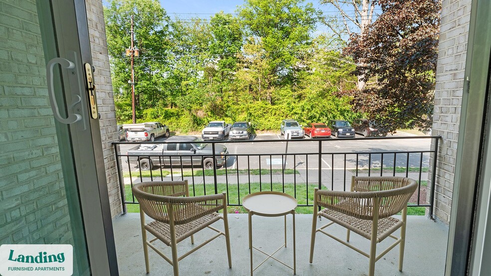 Building Photo - 6220 Springhill Dr