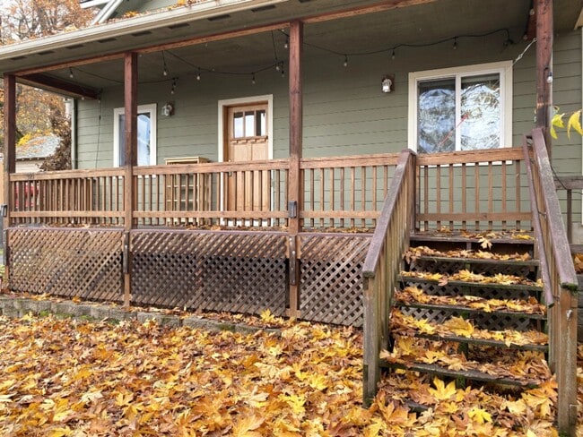 Building Photo - Close to Providence Hospital