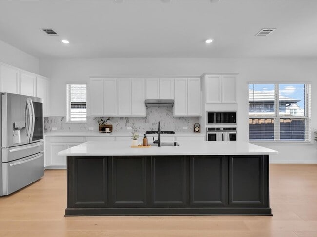 Building Photo - 1303 Wheelwright Dr