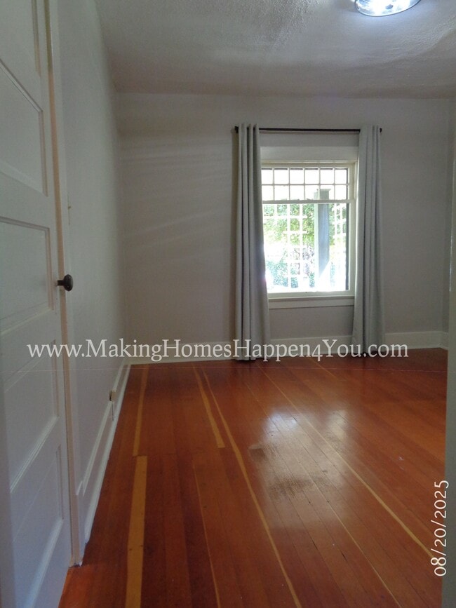 Building Photo - 2160 Trade St SE