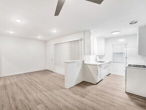 Building Photo - 1231 12th St