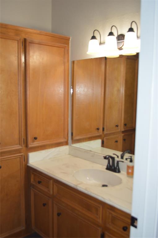 Building Photo - 111 Manor Pl