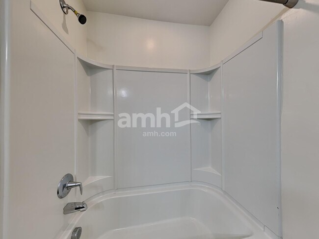 Building Photo - 199 Columns Rd