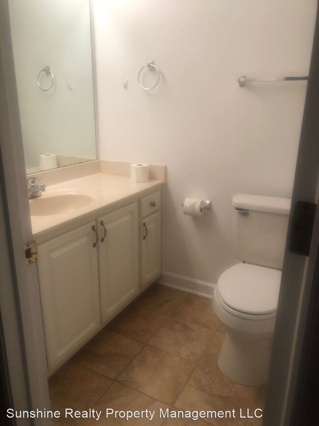 Building Photo - 2 br, 2 bath House - 407 McKinley Place