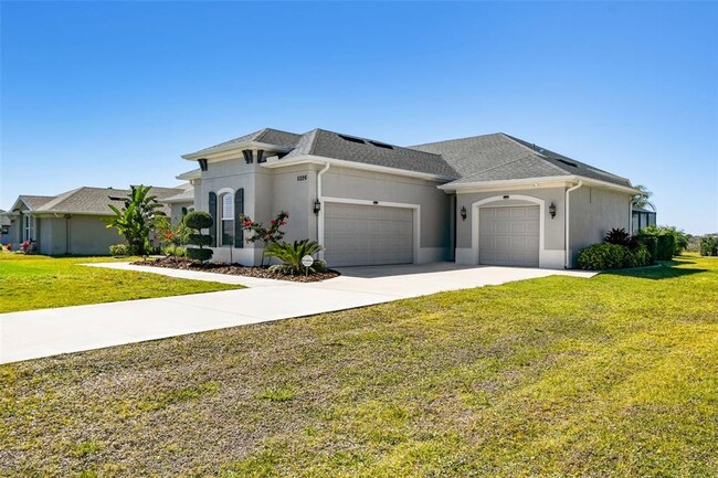 Building Photo - 5226 Lake Venice Dr