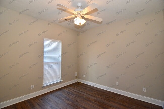 Building Photo - $1,350 - 2 Bed/2 Bath House for rent in Gr...