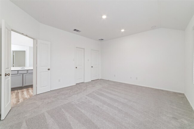 Building Photo - 5315 Sleepy Fox Ln