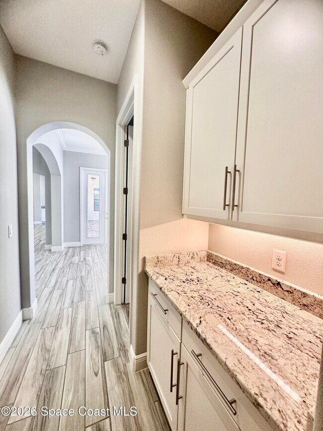 Building Photo - 2523 Rodina Dr