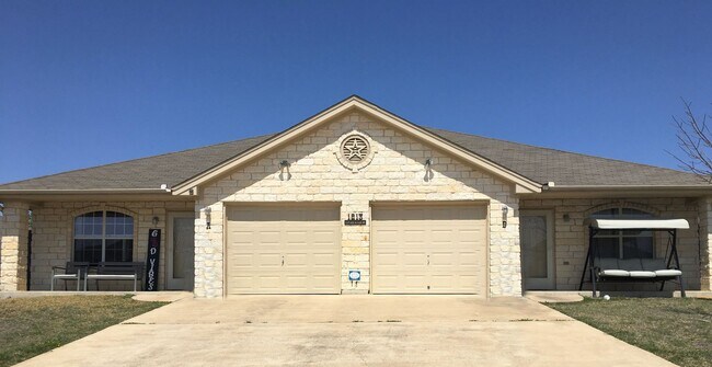 Primary Photo - 1213 Powder River Dr