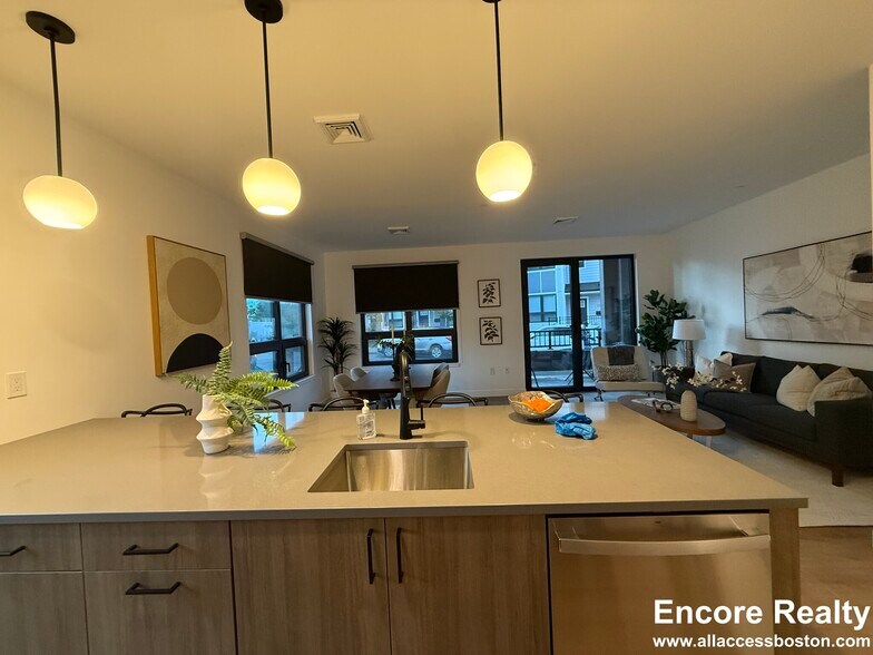 Building Photo - 199 Gardner St