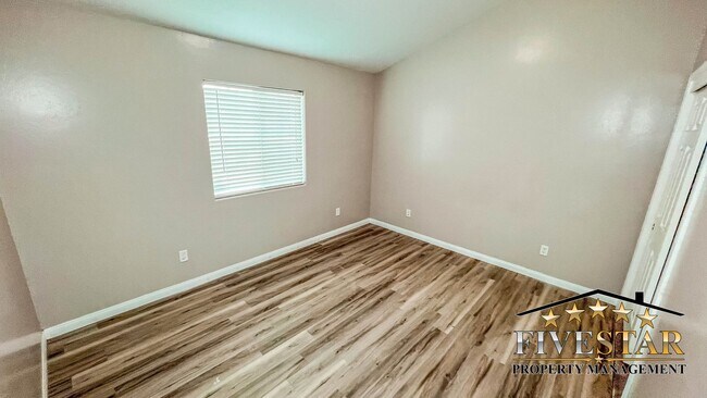 Building Photo - 5509 Baja Dr