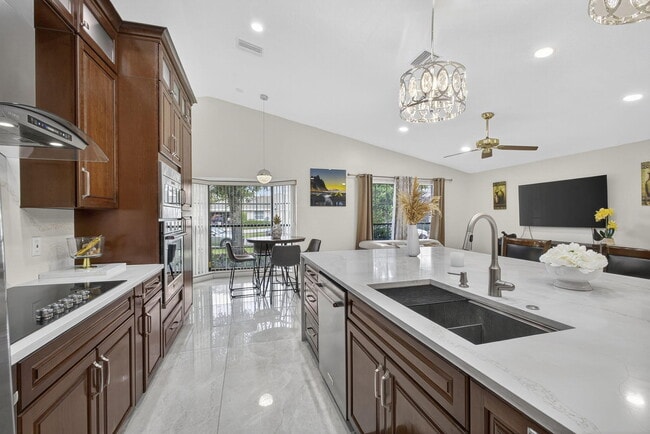 Building Photo - 798 Blueberry Dr