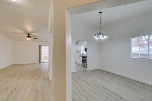 Building Photo - 437 Palegold St