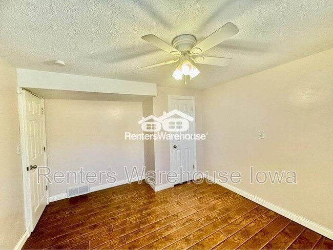 Building Photo - 275 Christopher Ave