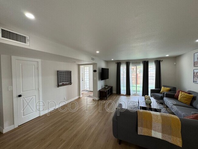Building Photo - 66735 Buena Vista Ave
