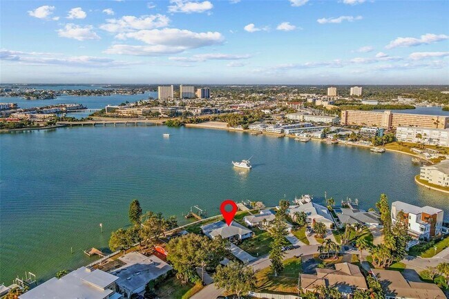 Building Photo - 7160 Shore Dr S