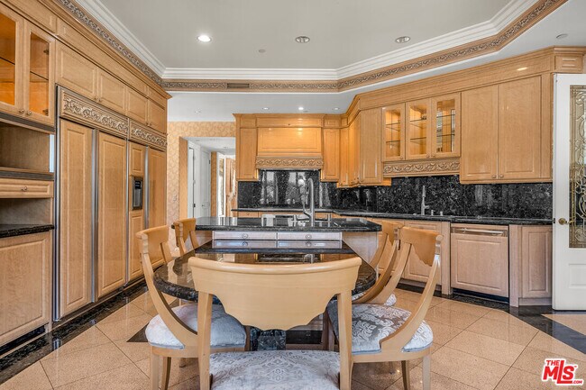 Building Photo - 11244 Briarcliff Ln