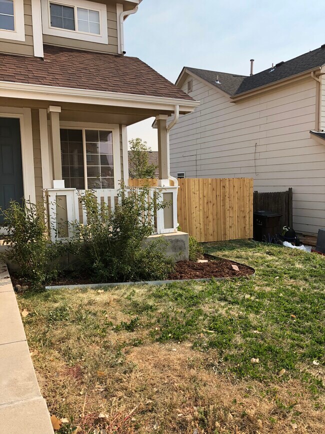 Building Photo - 955 Winebrook Way