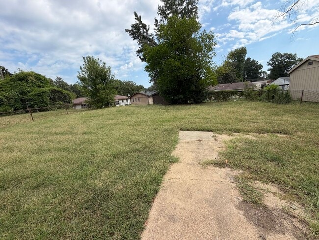 Building Photo - 3822 Ford Rd