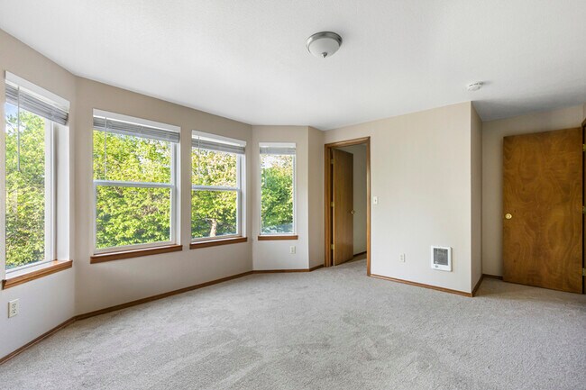 Building Photo - 17446 SE 82nd Dr