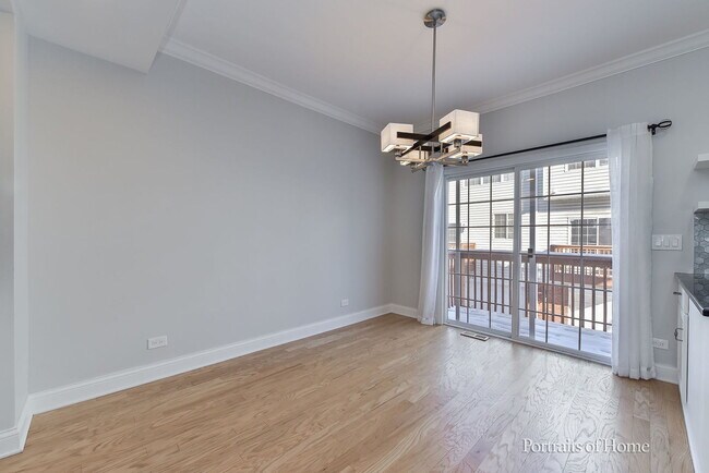 Building Photo - 850 Shandrew Dr
