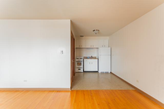 Building Photo - 1 bedroom in Chicago IL 60638