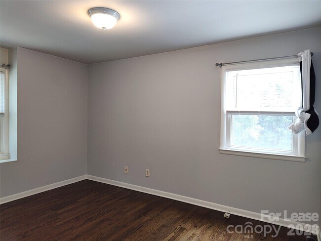 Building Photo - 5812 Donegal Dr