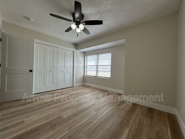 Building Photo - 1324 S Jackson St