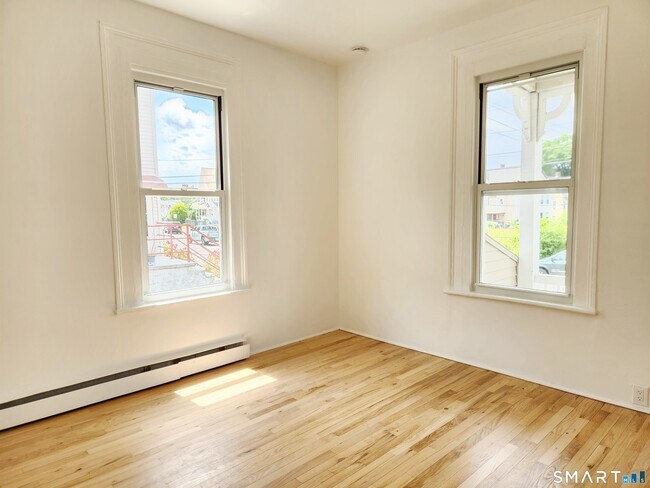 Building Photo - 200 Harral Ave