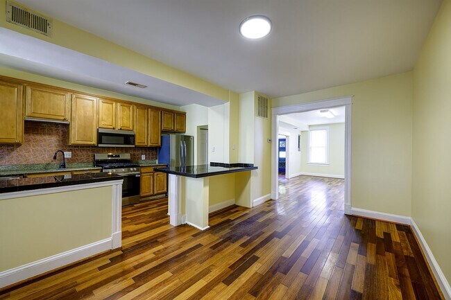 Building Photo - 5518 13th St NW