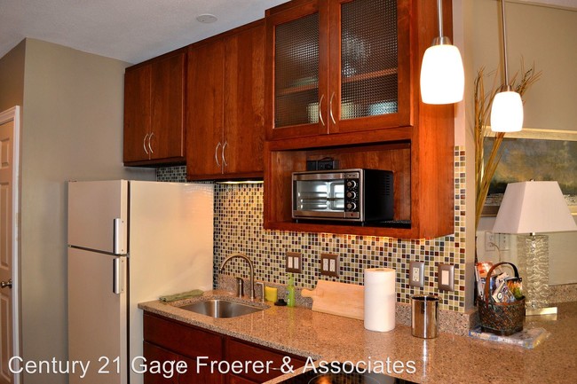 Building Photo - 274 25th St